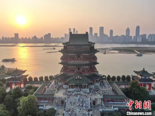 长宏网配资 这届年轻人，如何拒绝扫兴的旅游搭子？